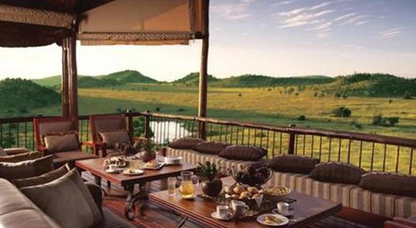 Отель Tshukudu Bush Lodge