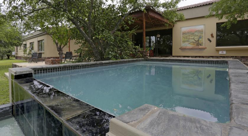 Отель Turaco Lodge