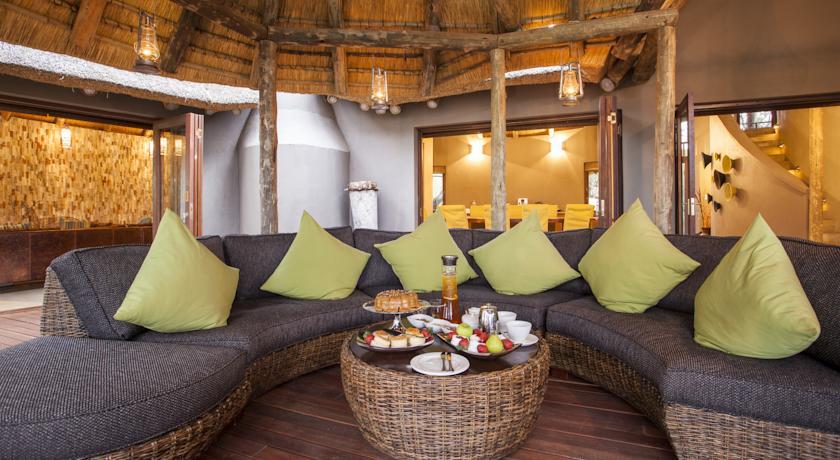 Отель Tambuti Lodge