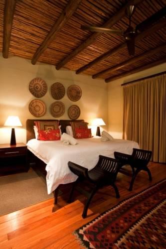 Отель Gwahumbe Reserve Game & Spa