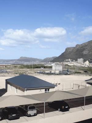Апартаменты Whale Watchers Luxury Self Catering Accommodation @ Muizenberg East Beach