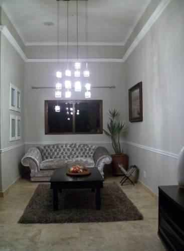 Отель Nomndeni Celokuhle Hotel
