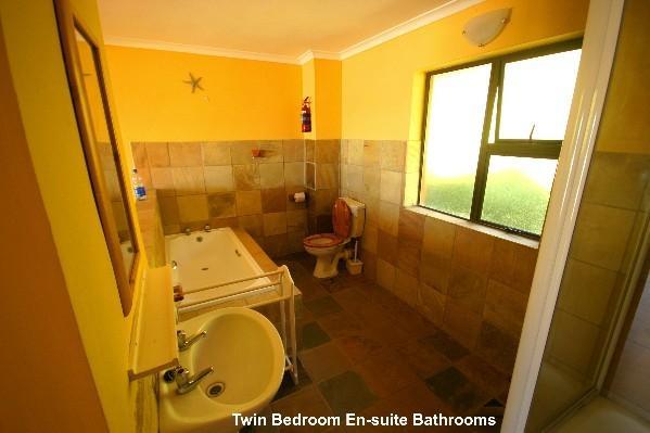 Мини-отель Oyster Bay Beach Lodge