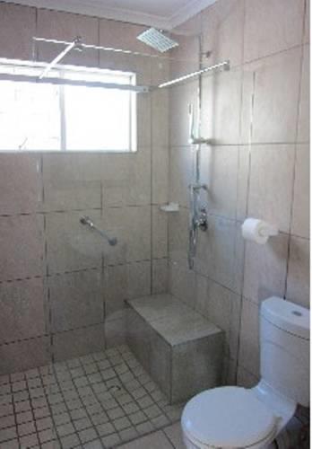 Апартаменты Smithland Self Catering Apartments
