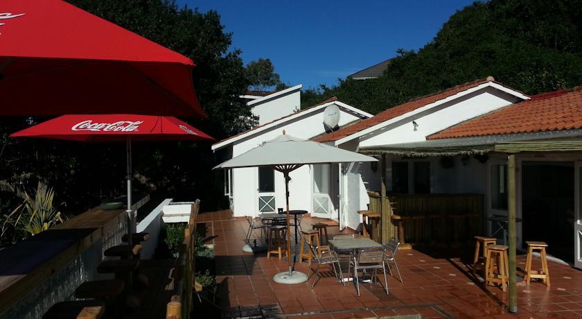 Backpackers Beach House Lodge