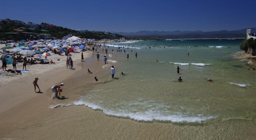 Мини-отель Plett Beachfront Accommodation