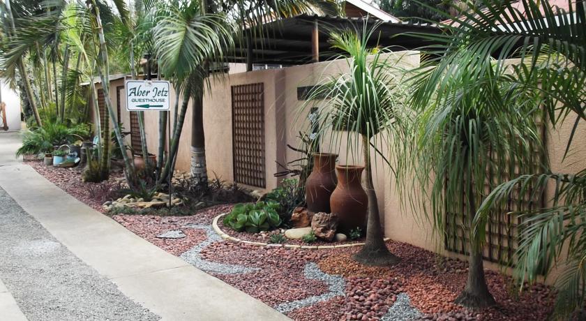 Гостевой дом Aber Jetz Guesthouse
