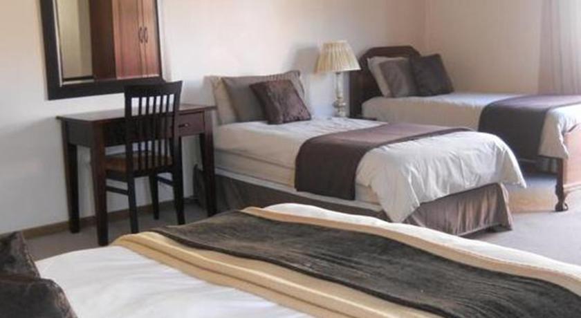 Гостевой дом Ninety9 On Villiers Guest House