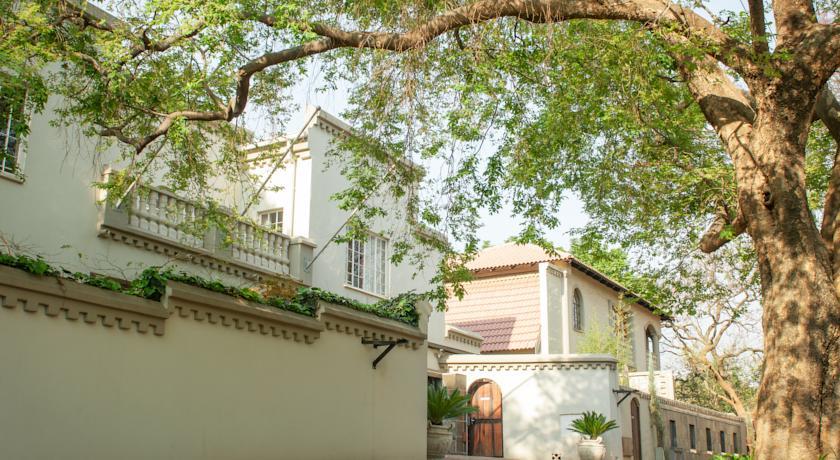 The Village Ridge Boutique Hotel