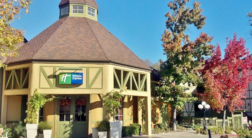 Отель Holiday Inn Express Solvang