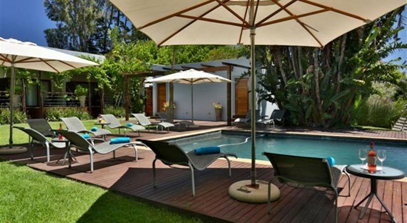 L'Avenir Country Lodge