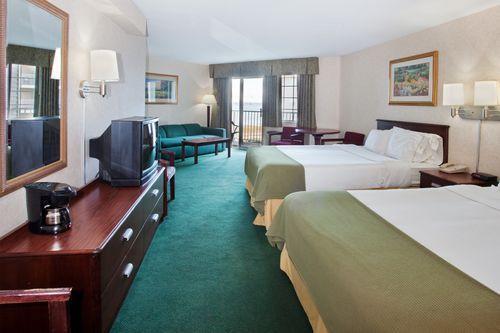 Отель Holiday Inn Express Saint Ignace