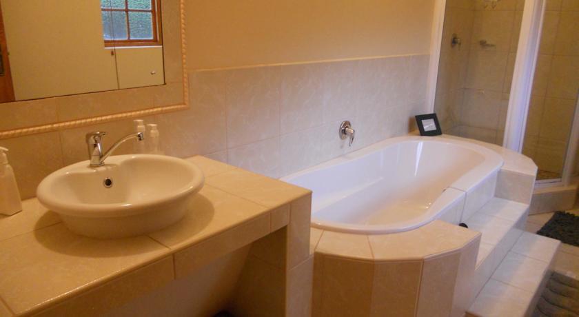 Мини-отель The Old Hatchery Bed & Breakfast