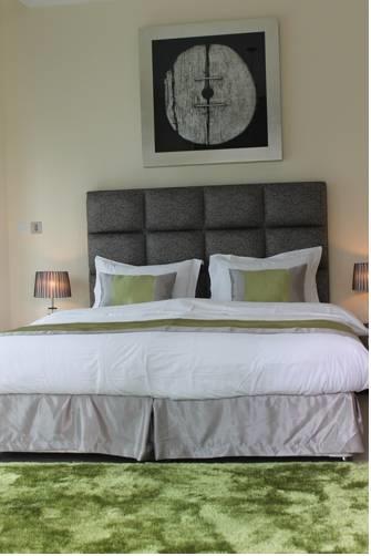 Q Properties – Trident Apartments