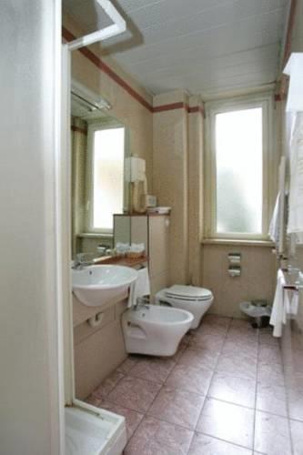 Отель Euro Motel