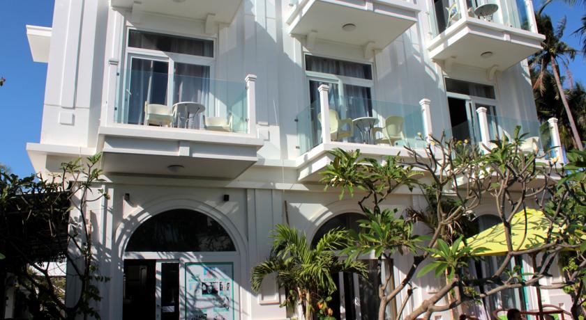 Отель La Marina Hotel
