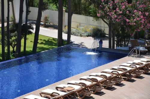 Отель Liv Hotel