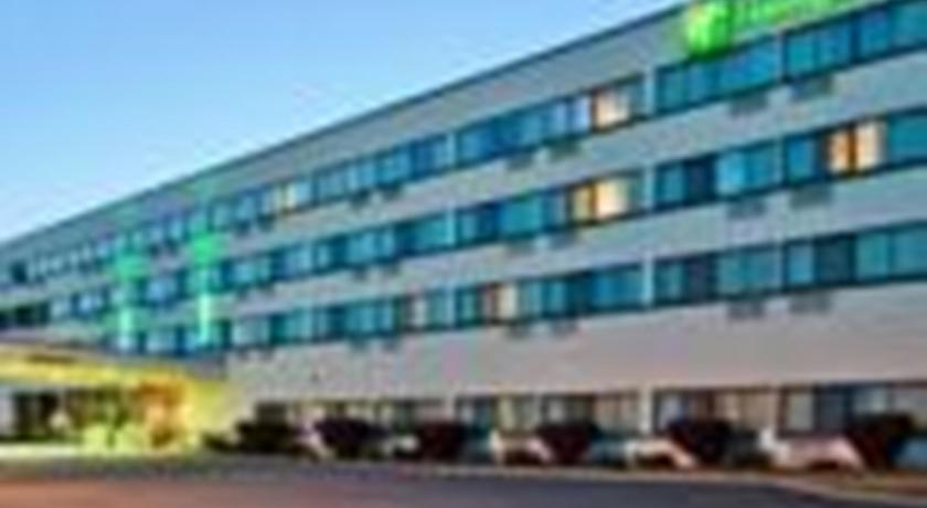 Отель Holiday Inn BIG RAPIDS