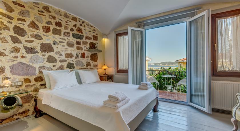 Отель Cunda Battalos Kucuk Hotel