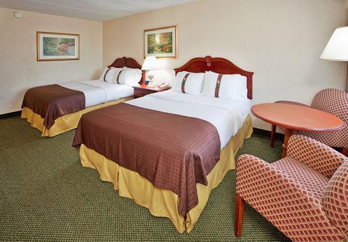 Отель Holiday Inn At Six Flags Saint Louis