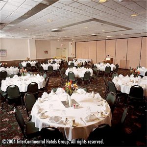 Отель Holiday Inn MASON CITY