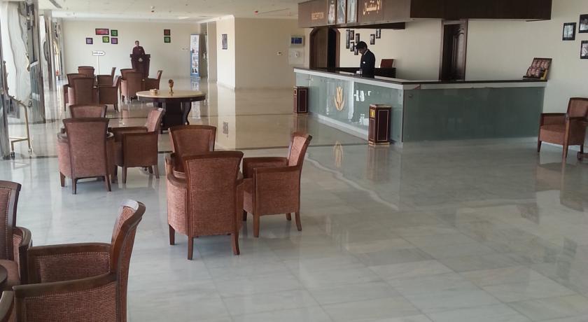 Апартаменты Tulip Inn Sea View