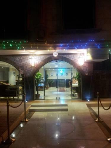 Wed Plaza Hotel