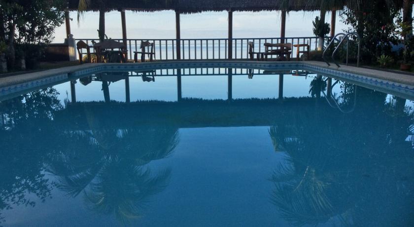 Отель Woodruffs Beach Resort