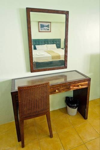 Отель Danao Coco Palms Resort