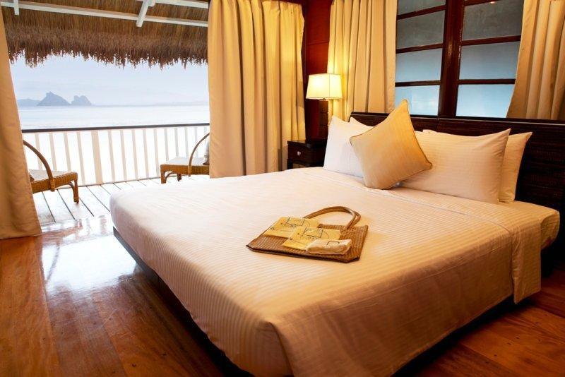 Отель Apulit Island Resort