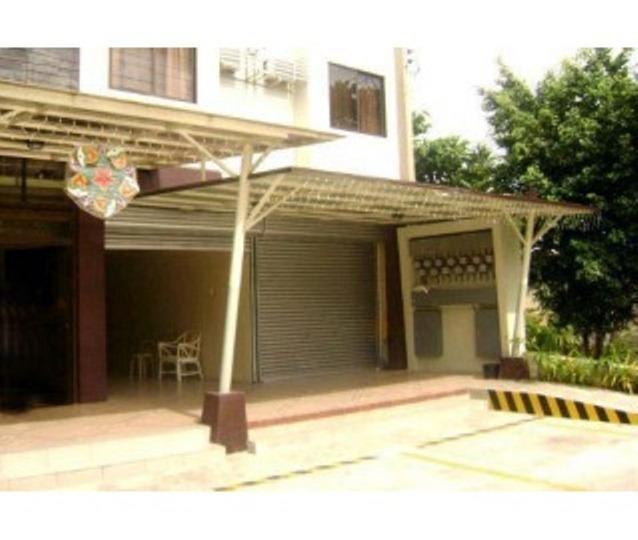 Отель Sabina Suites