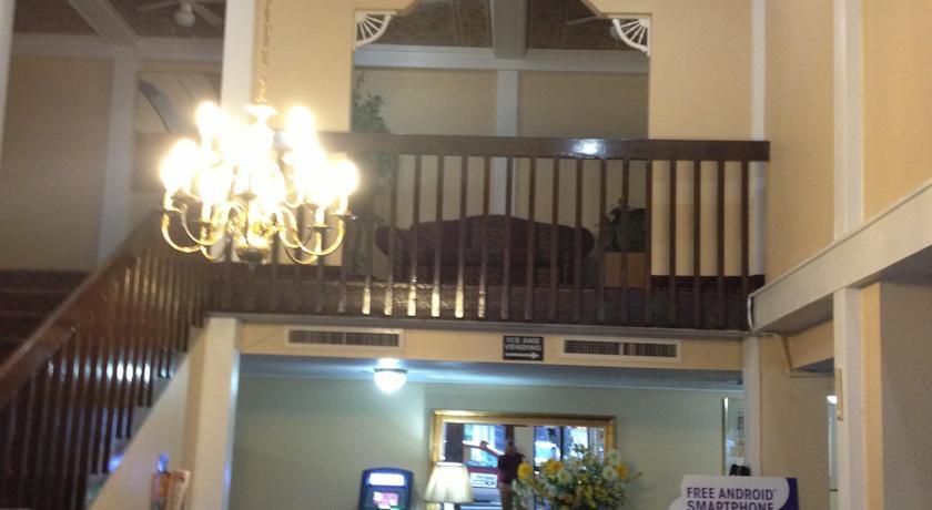 Отель Knights Inn Memphis Airport