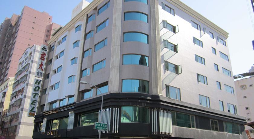 Esquire Hotel