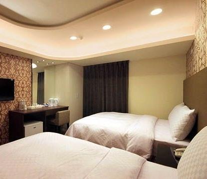 Отель Taichung One Chung Business Hotel