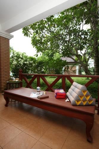 Отель Vansana Nam Nguem Resort
