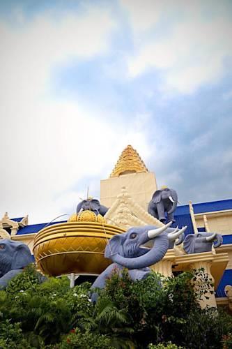 Отель Savan Vegas Hotel & Casino