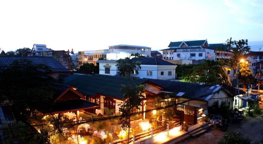 Отель Avilla Phasouk Hotel