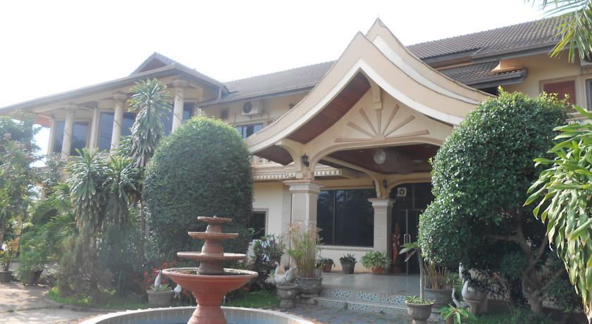 Bouasavanh Hotel