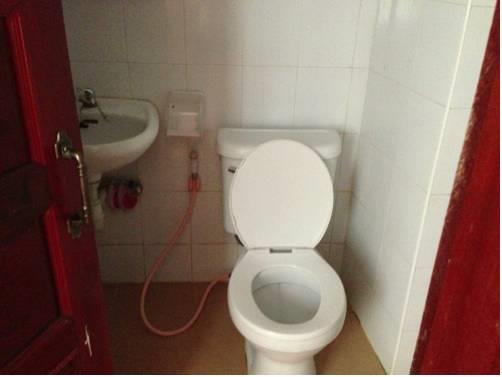 Chaleurn Houngheuang Hotel