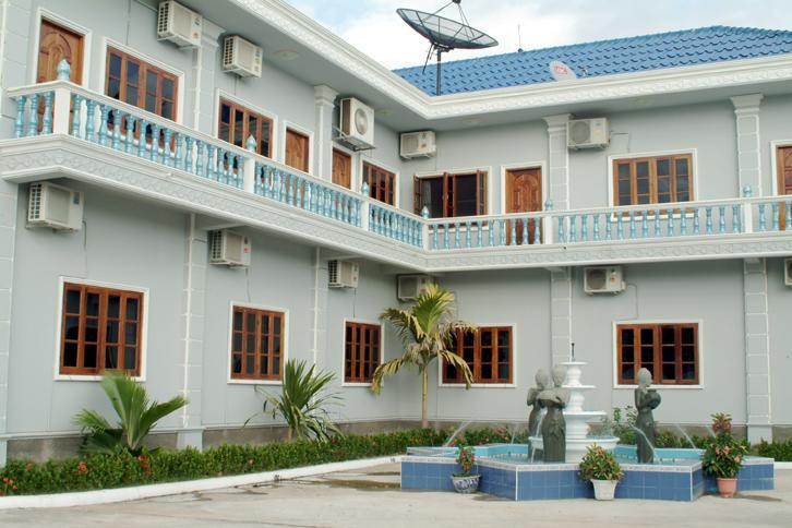 Mekong Breeze Hotel