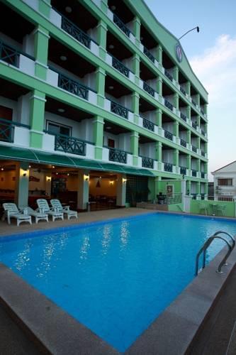 Отель Vansana Riverside Hotel