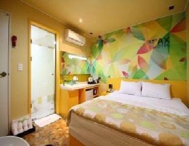 Max Motel