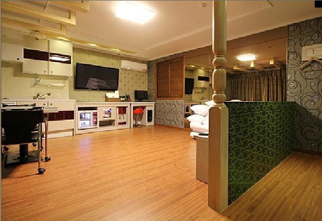 S-One Motel