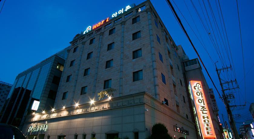 Izone Hotel