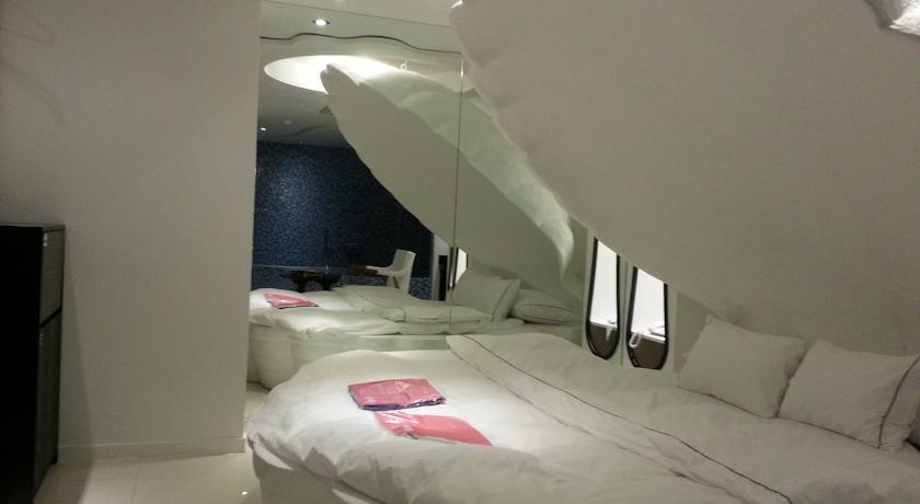 Lexy Hotel