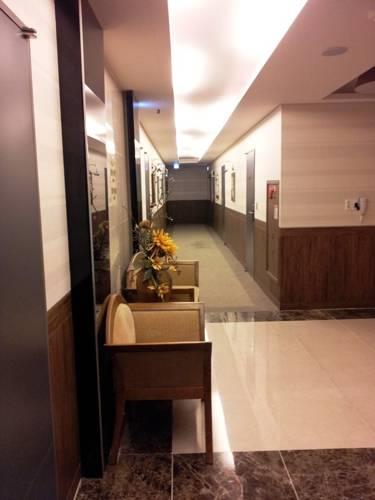 Отель Hotel Ritz, Suwon