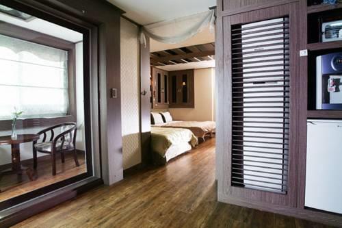 Отель Come Inn Hotel