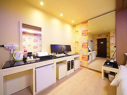 Отель Hotel Cube Uijeongbu