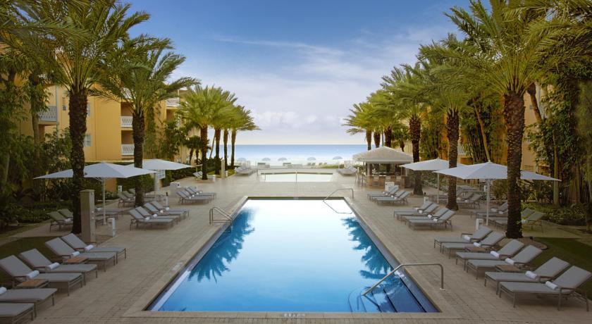 Отель Edgewater Beach Hotel
