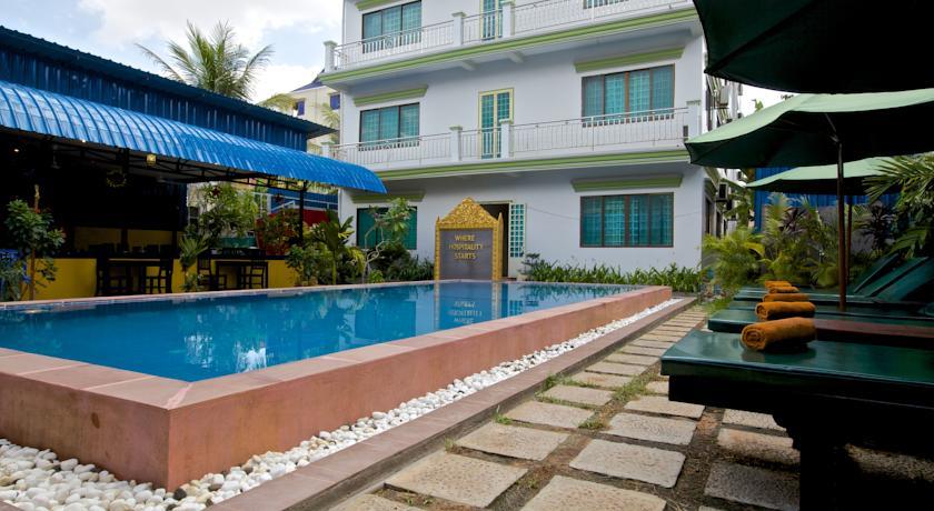 Damnak Riverside Hotel